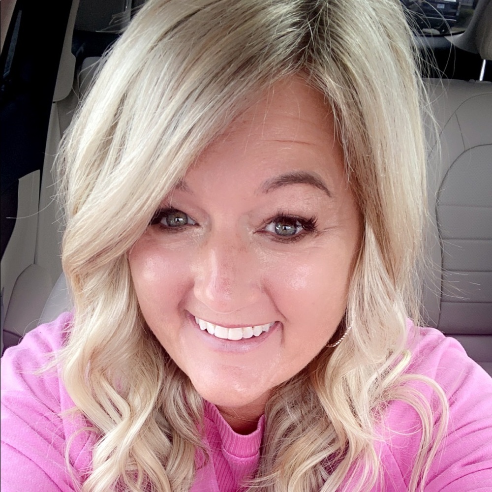 Meet your Posher, Lucretia